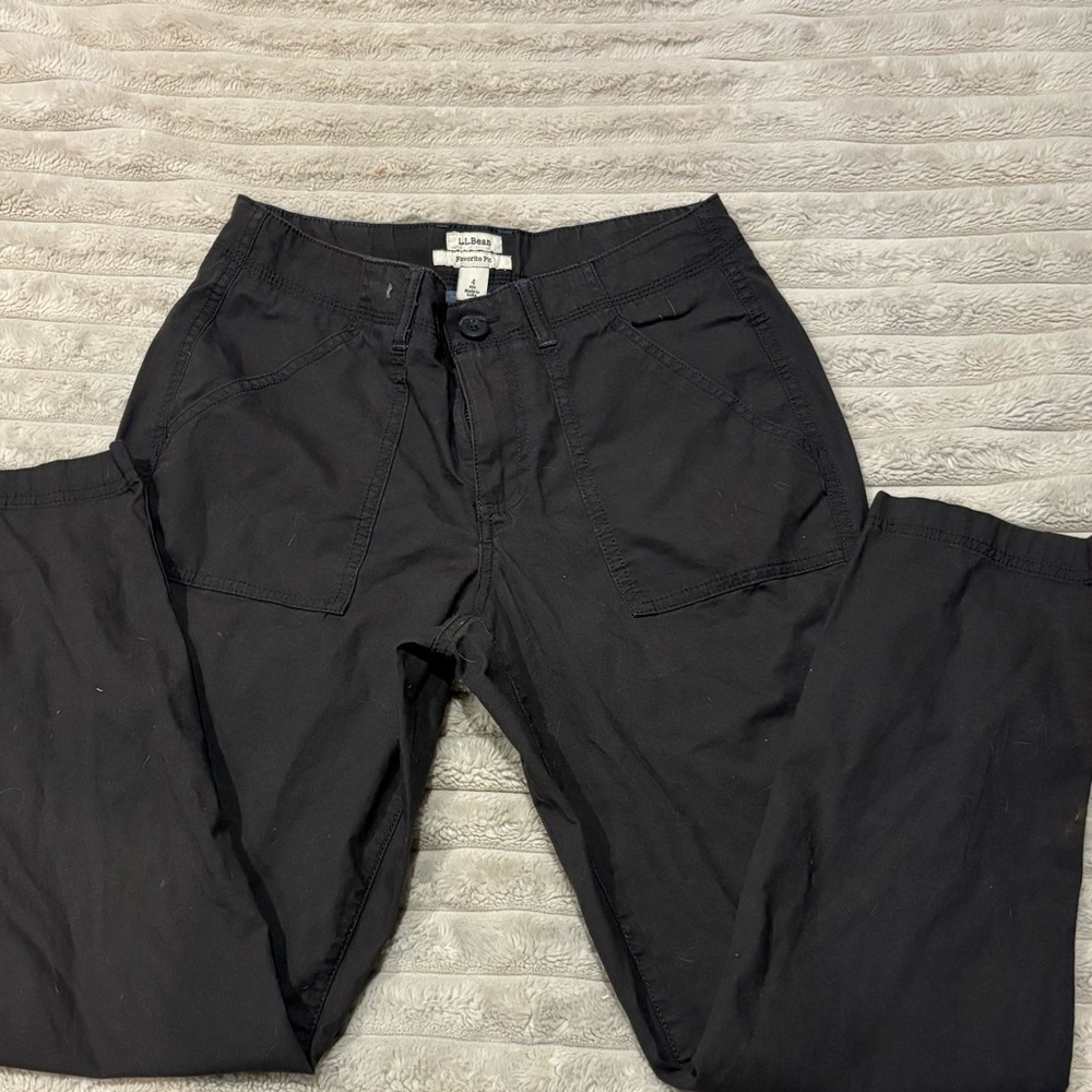 L.L. Bean woman’s gray Cargo Pants size 4 favorite fit